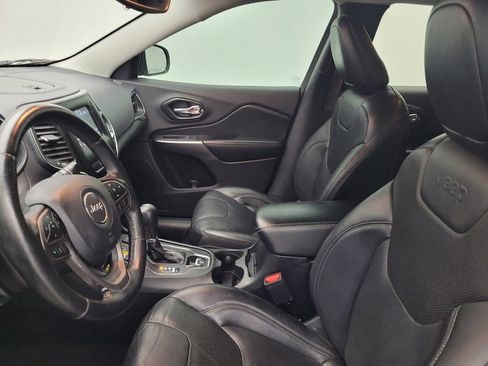 Used 2020 Jeep Cherokee Latitude Lux w/ Quick Order Package 26H Lux image 17