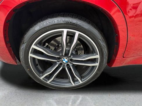 Used 2015 BMW X6 M image 18