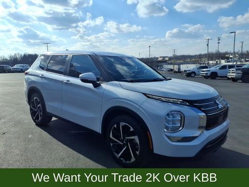 Used 2022 Mitsubishi Outlander ES image 7