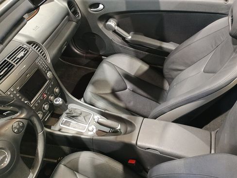 Used 2011 Mercedes-Benz SLK 300 image 23