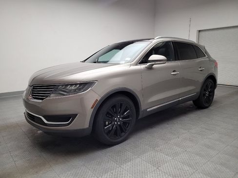 Used 2016 Lincoln MKX Reserve w/ Luxury Package AWD/4WD image 2