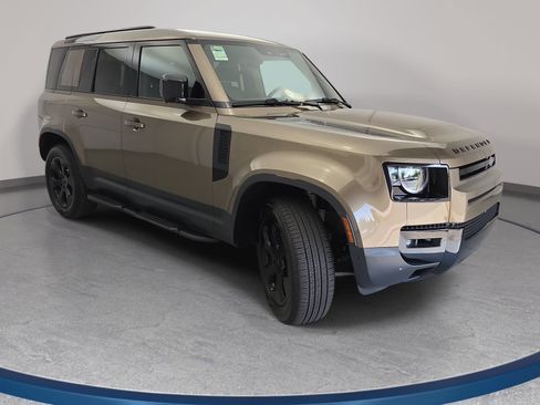 Used 2026 Land Rover Defender 110 S AWD/4WD image 3