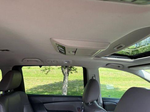Used 2016 Honda Odyssey Touring image 22