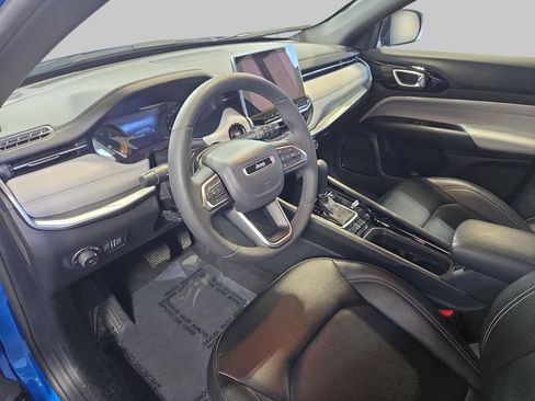 Used 2025 Jeep Compass Limited AWD/4WD image 19