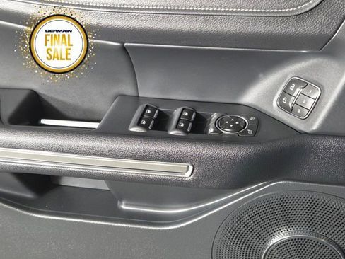 Used 2022 Ford Expedition XLT image 25