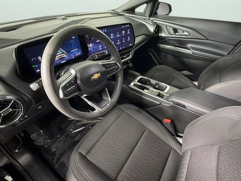 Used 2025 Chevrolet Equinox EV LT FWD image 18