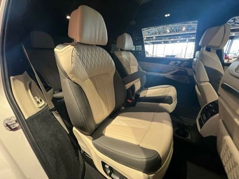Used 2023 BMW X7 M60i w/ Executive Package image 20