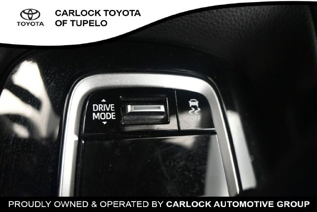 Used 2026 Toyota Corolla SE w/ SE Package FWD image 32