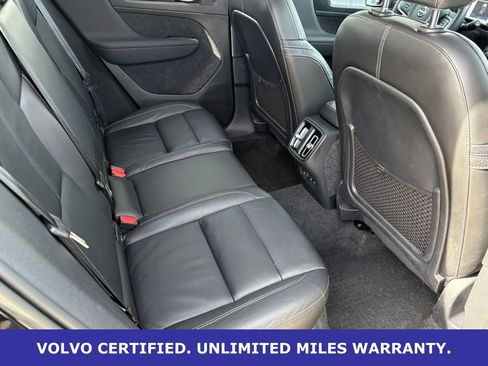 Certified 2023 Volvo XC40 B5 Ultimate w/ Protection Package Premier image 33