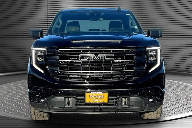 Used 2023 GMC Sierra 1500 Elevation AWD/4WD image 2