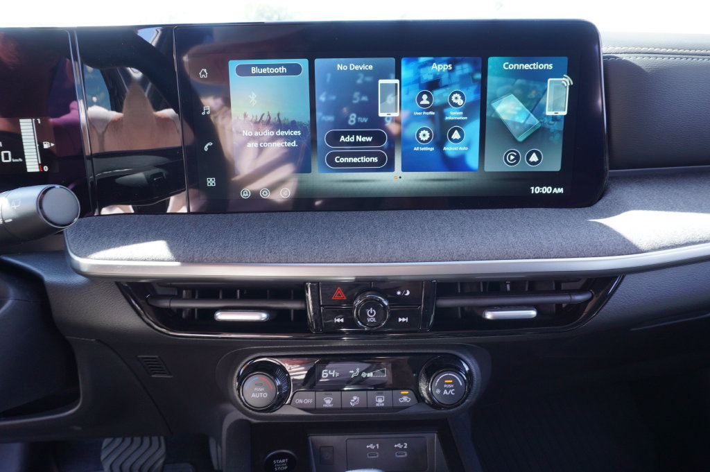 Certified 2026 Nissan Kicks SV FWD image 19