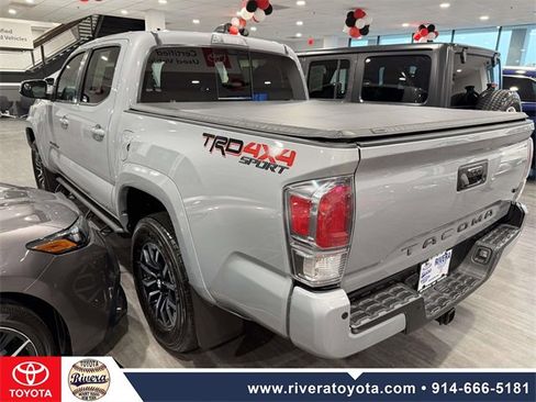 Used 2021 Toyota Tacoma TRD Sport w/ Technology Package image 6