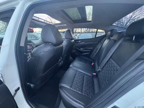 Used 2020 Nissan Maxima Platinum w/ Sport Mat Group image 10