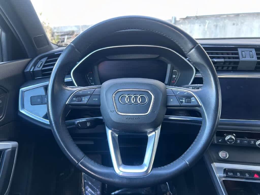 Used 2020 Audi Q3 2.0T Premium Plus w/ Premium Plus Package AWD/4WD image 16