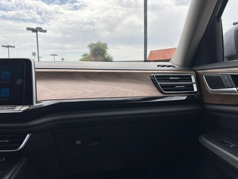 Used 2026 Volkswagen Atlas SE AWD/4WD image 38