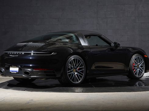 Used 2022 Porsche 911 Targa 4S AWD/4WD image 5