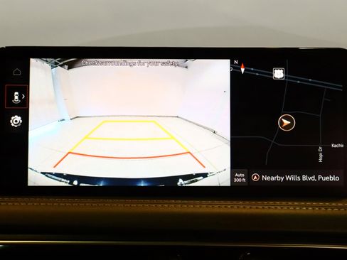 Used 2023 Genesis G70 2.0T image 38