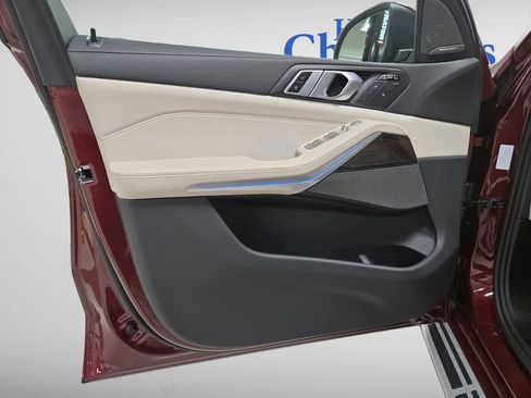 Used 2025 BMW X7 xDrive40i image 23