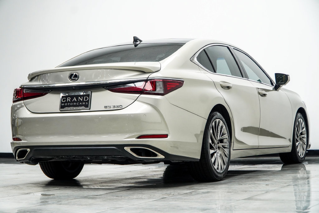 Used 2022 Lexus ES 350 Ultra Luxury w/ Accessory Package 2 FWD image 16