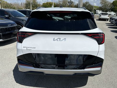 New 2026 Kia Sportage SX FWD image 6