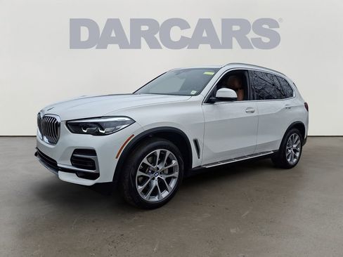 Used 2023 BMW X5 xDrive40i w/ Premium Package AWD/4WD image 3