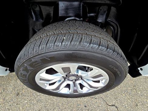 Used 2024 RAM 1500 Limited AWD/4WD image 36