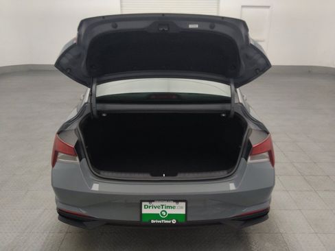 Used 2023 Hyundai Elantra SE FWD image 29
