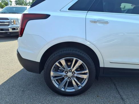 Used 2024 Cadillac XT5 Premium Luxury w/ LPO, Floor Liner Package AWD/4WD image 26