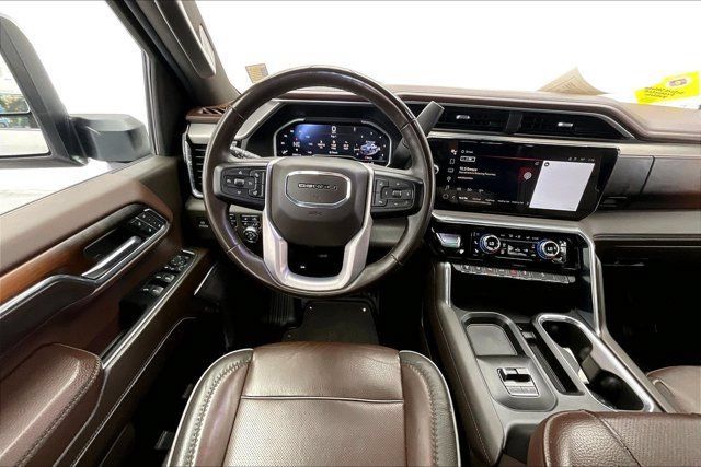 Used 2024 GMC Sierra 2500 Denali w/ Denali Reserve Package AWD/4WD image 4