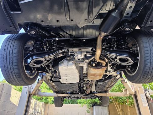 Used 2010 Lexus RX 350 AWD image 2