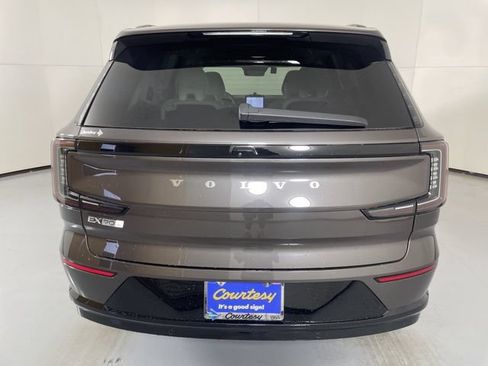 Used 2025 Volvo EX90 Ultra AWD/4WD image 7