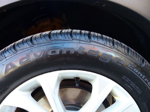 Used 2018 Ford Escape SE w/ SE Sync 3 Package image 15