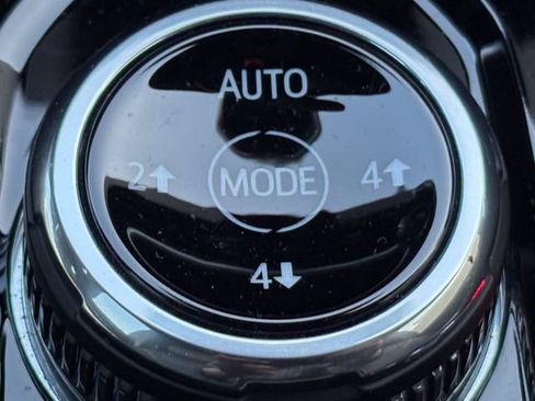 Used 2025 GMC Canyon AT4 w/ AT4 Premium Package AWD/4WD image 32