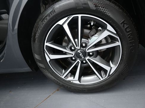 Used 2024 Kia Forte LXS FWD image 38
