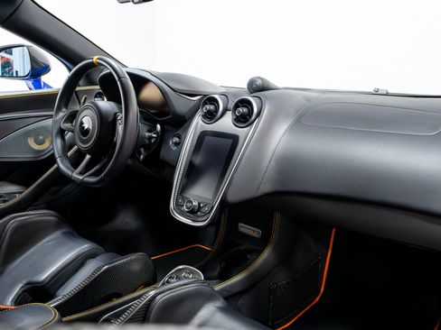 Used 2019 McLaren 600LT RWD image 26