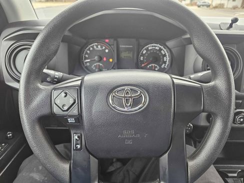 Used 2017 Toyota Tacoma SR image 12
