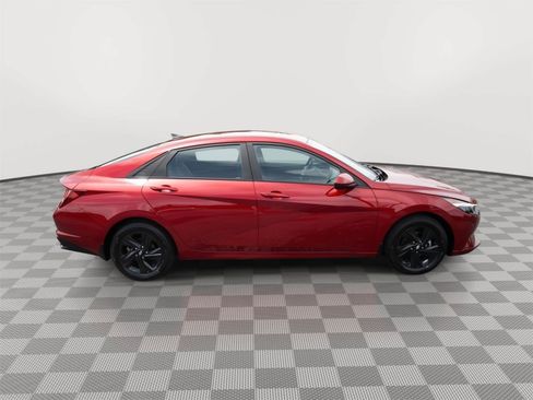 Used 2023 Hyundai Elantra SEL FWD image 4