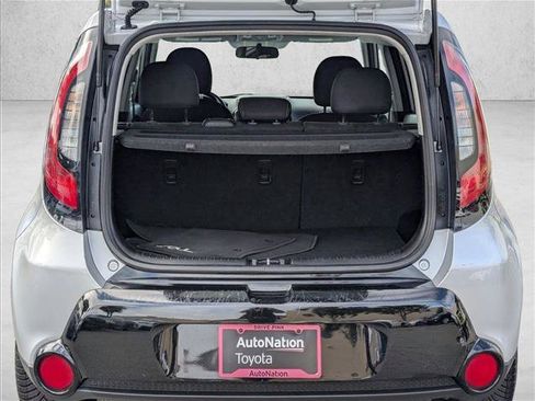 Used 2016 Kia Soul + FWD image 6