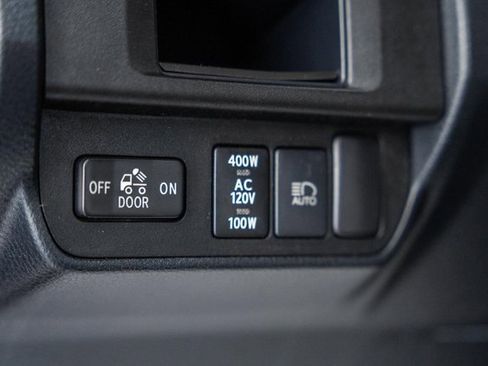 Used 2019 Toyota Tacoma TRD Off-Road image 40