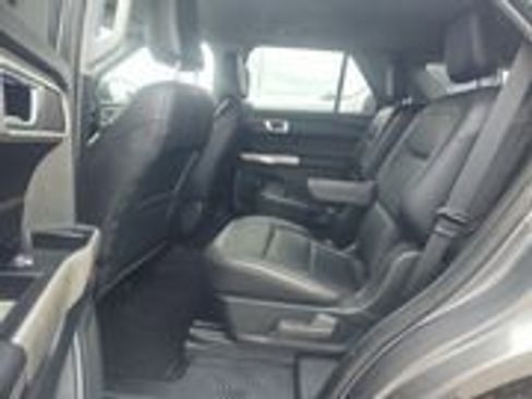 Used 2022 Ford Explorer XLT w/ Equipment Group 202A image 12