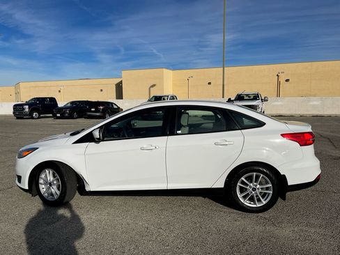 Used 2018 Ford Focus SE image 4
