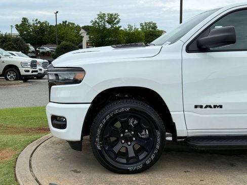 New 2026 RAM 1500 Express AWD/4WD image 12