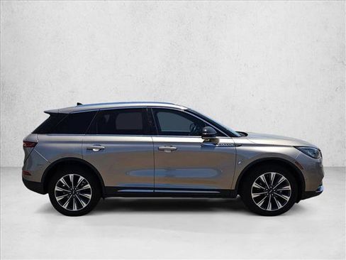 Used 2020 Lincoln Corsair Reserve AWD/4WD image 4