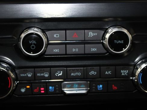 New 2026 Ford F250 Lariat w/ Black Appearance Package image 59