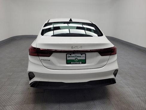 Used 2023 Kia Forte LXS w/ LXS Technology Package FWD image 6