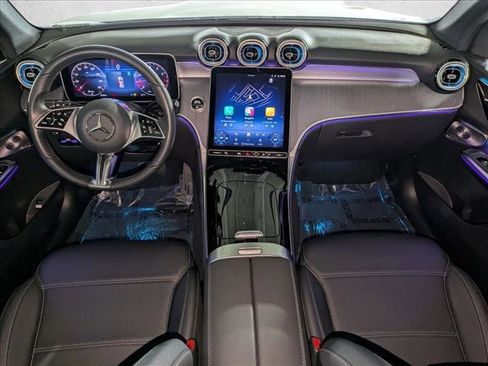 Certified 2025 Mercedes-Benz GLC 300 image 16