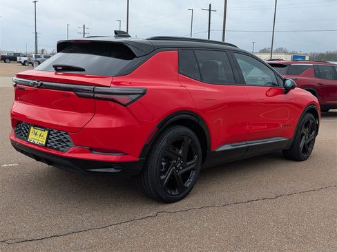 New 2025 Chevrolet Equinox EV RS image 3