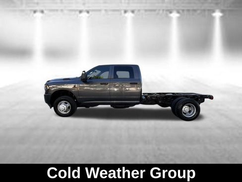 Used 2023 RAM 3500 Tradesman w/ Cold Weather Group RWD image 4