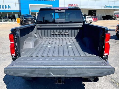 Used 2024 Chevrolet Silverado 2500 ZR2 w/ Technology Package AWD/4WD image 29