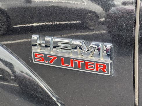 Used 2016 RAM 1500 Laramie w/ Convenience Group image 8